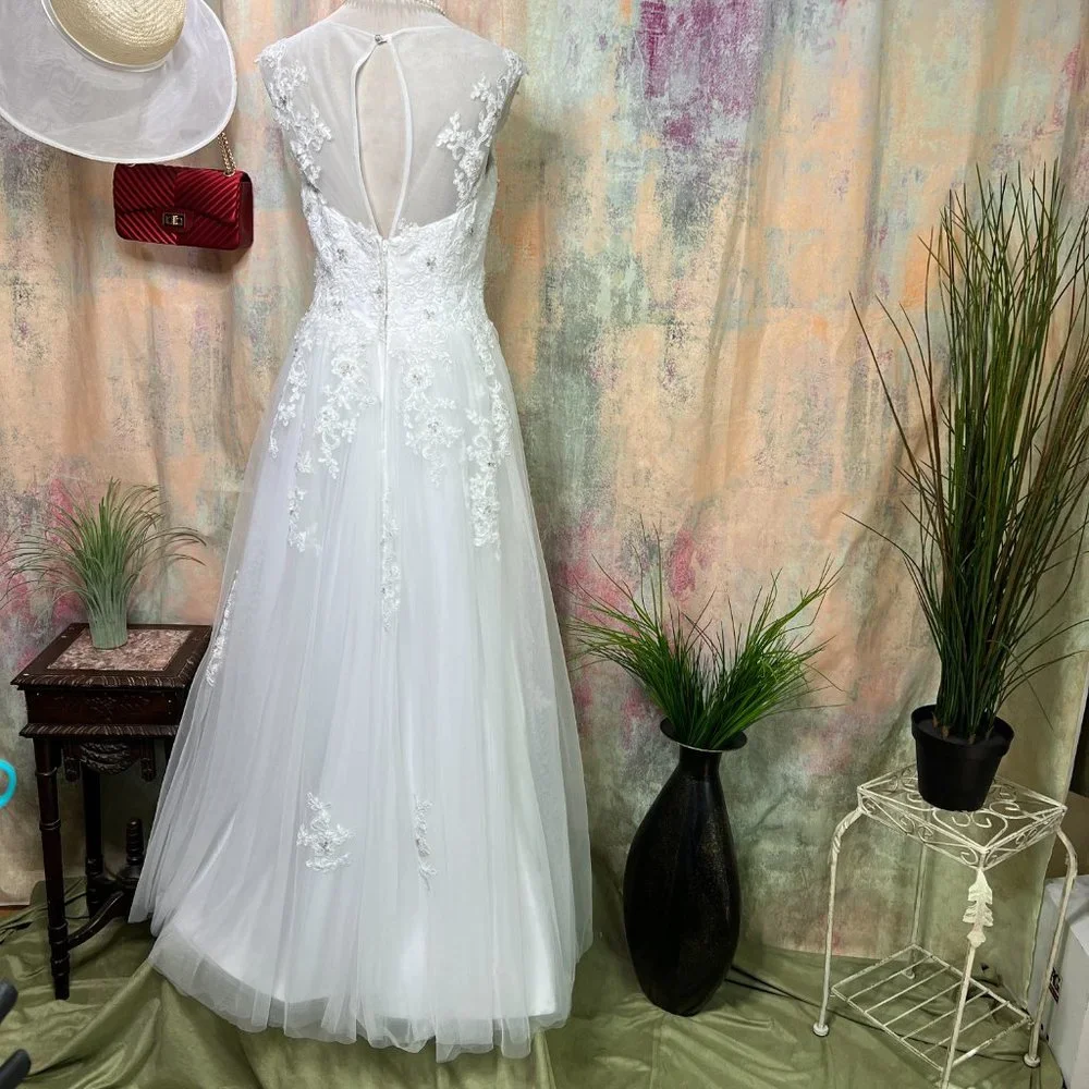 📌 JJs House Princess Wedding Gown, Tulle, Lace and Beading, Sleeveless - Picture 8 of 16